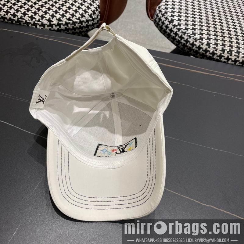 LV Hat 083001