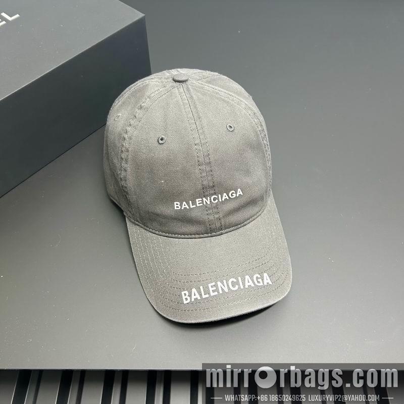 Balenciaga Hat dx16
