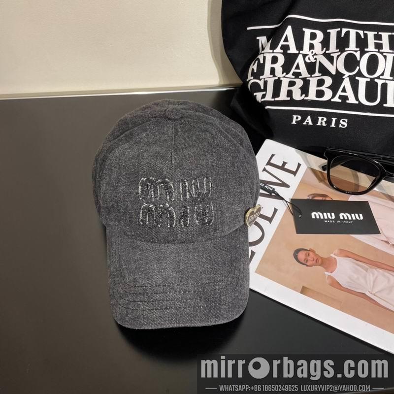 MiuMiu Hat 042702
