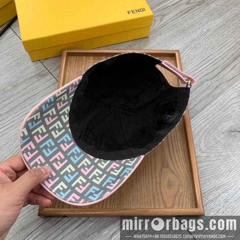 Fendi Hat dx105