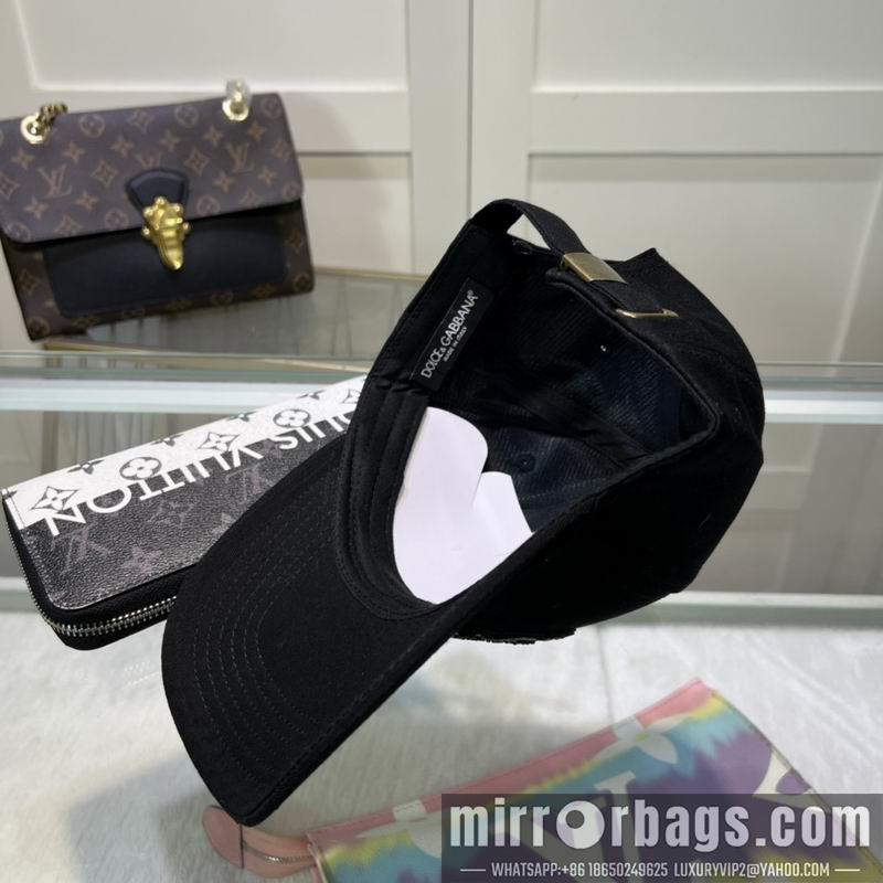 DG Hat dx03