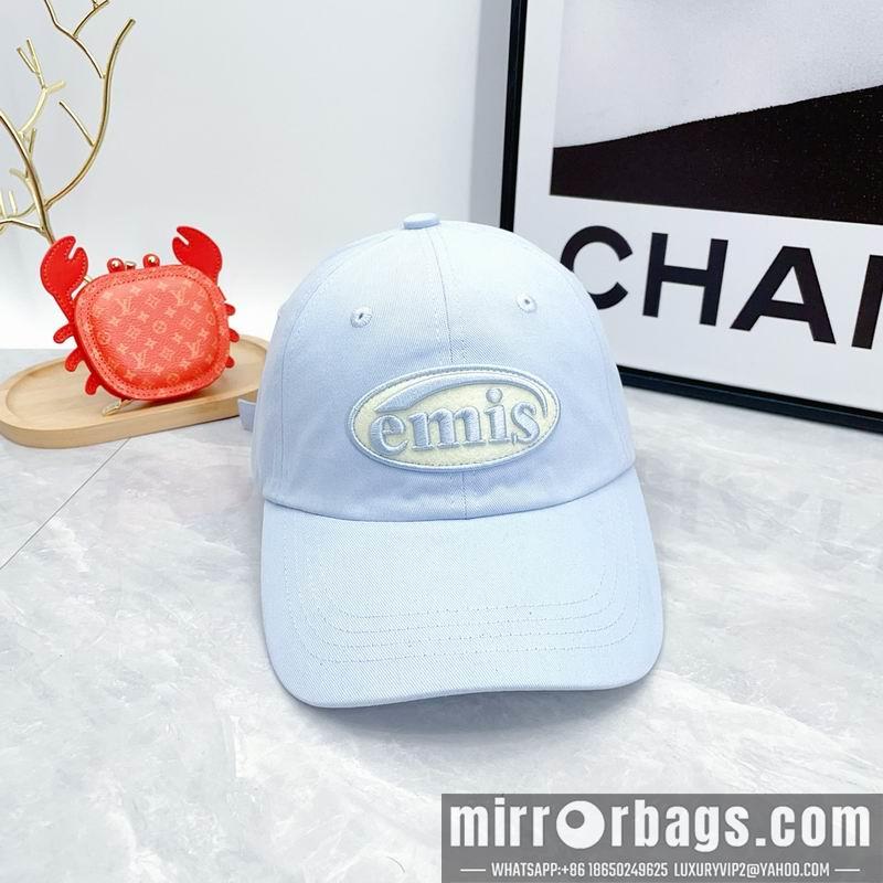 Emis Hat dx04