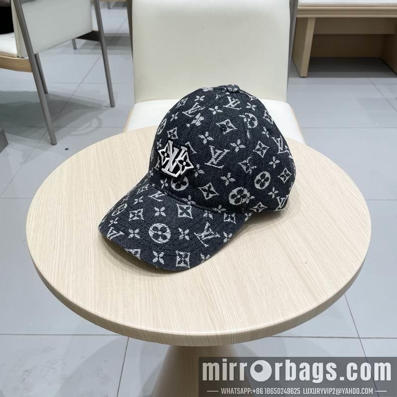 LV Hat 030747