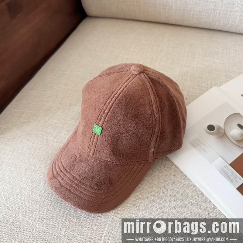 Acne Hat dx12