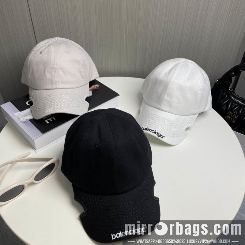 Balenciaga Hat dx95