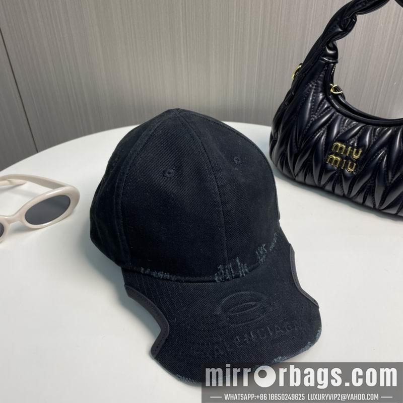 Balenciaga Hat 010401