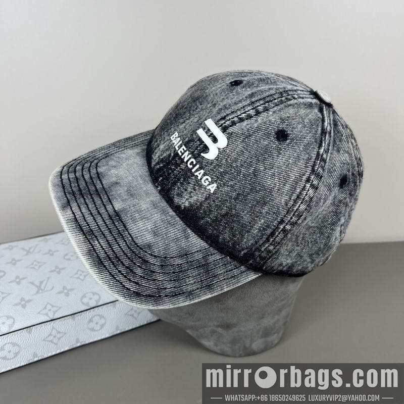 Balenciaga Hat dx29