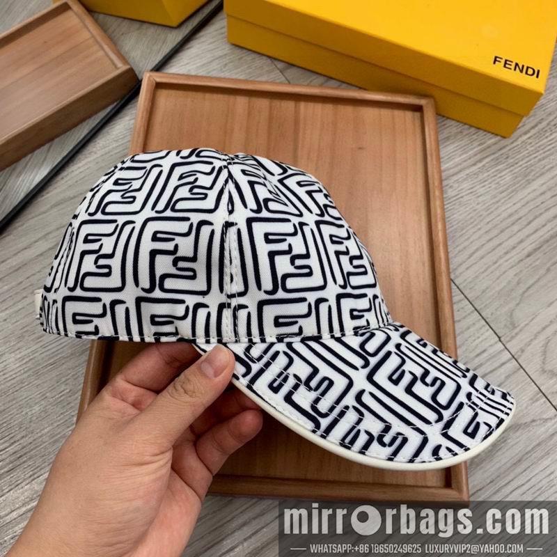 Fendi Hat dx103