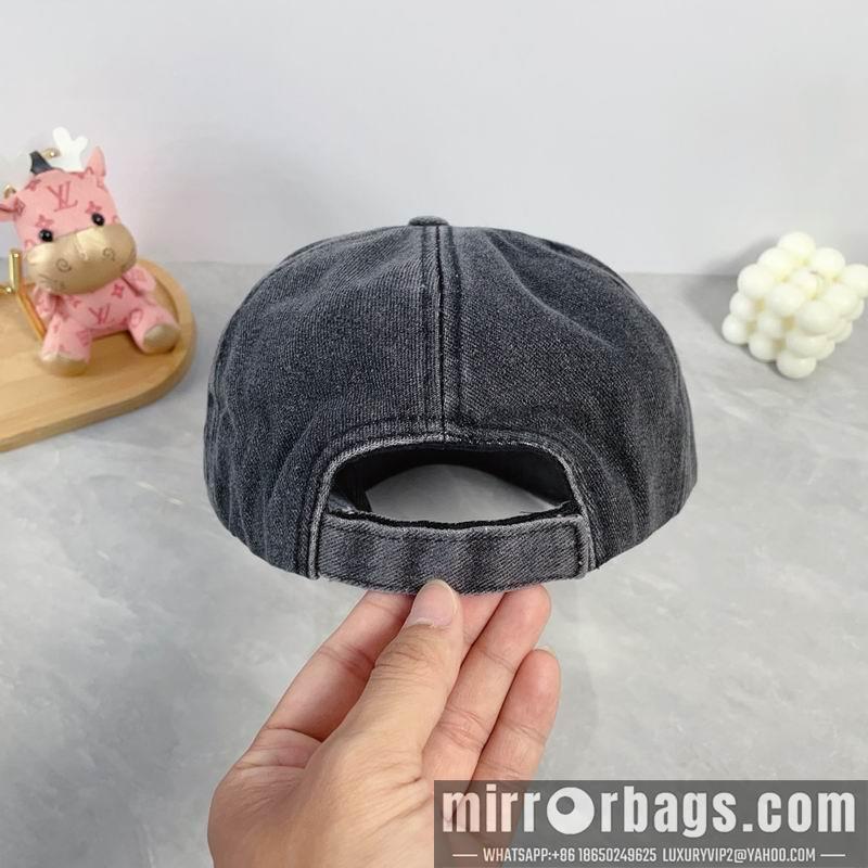 Balenciaga Hat dx79