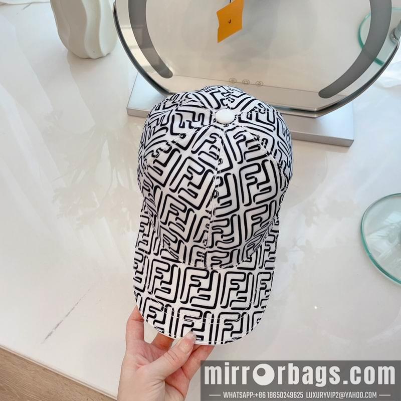 Fendi Hat dx58