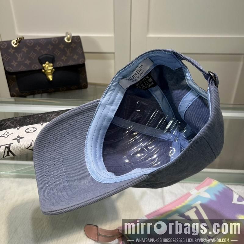 Valentino Hat dx02