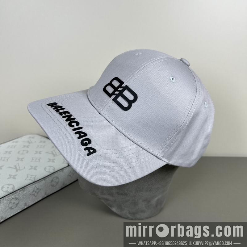 Balenciaga Hat dx47