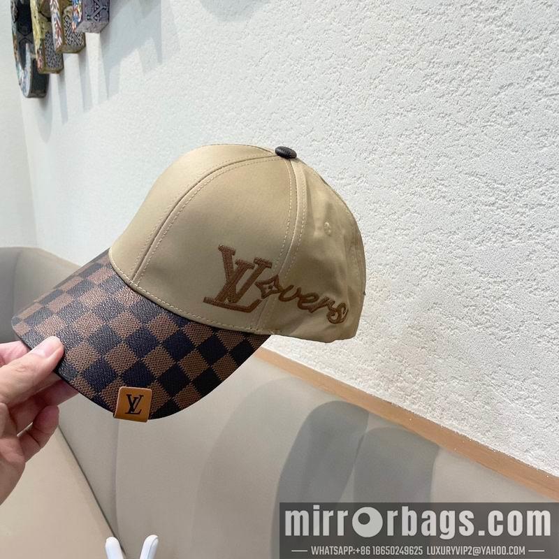 LV Hat 081803