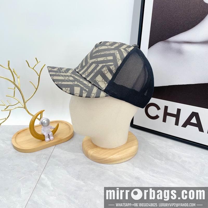 Gucci Hat dx38