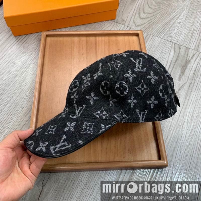 LV Hat dx171