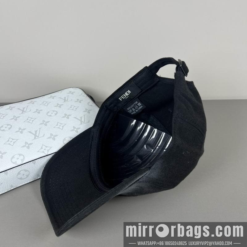 Fendi Hat dx67
