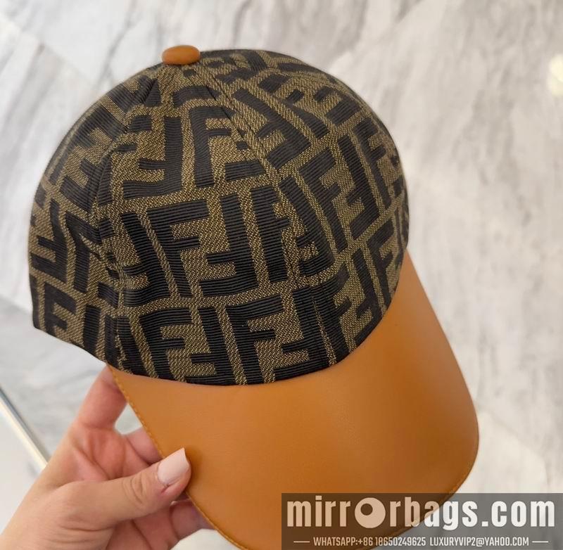 Fendi Hat dx71