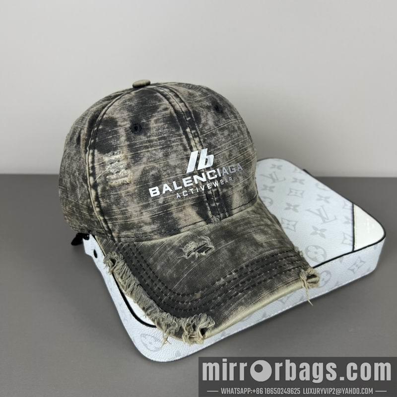 Balenciaga Hat dx31