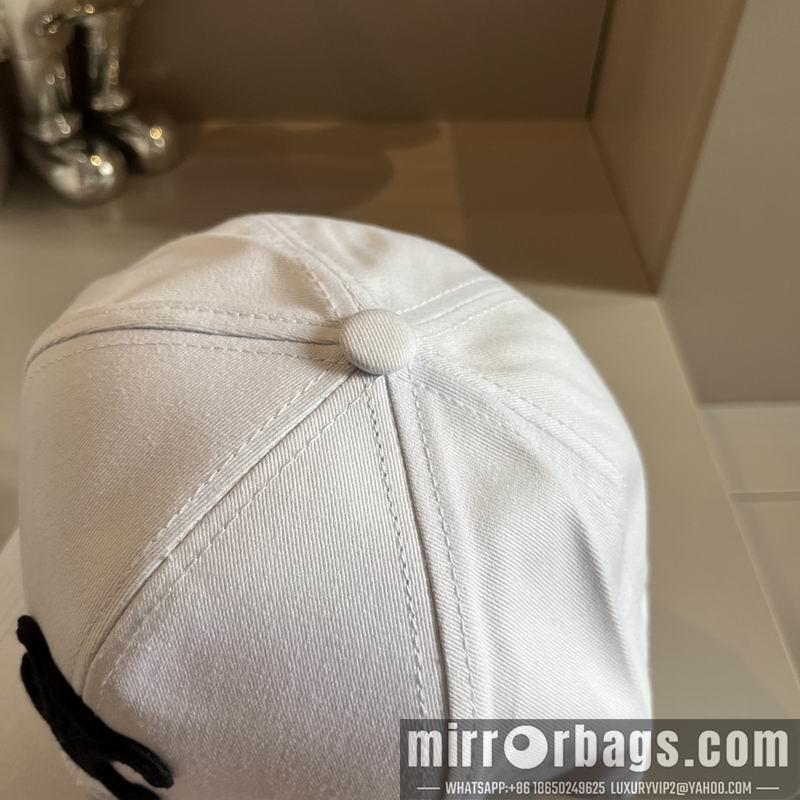 Celine Hat dx39