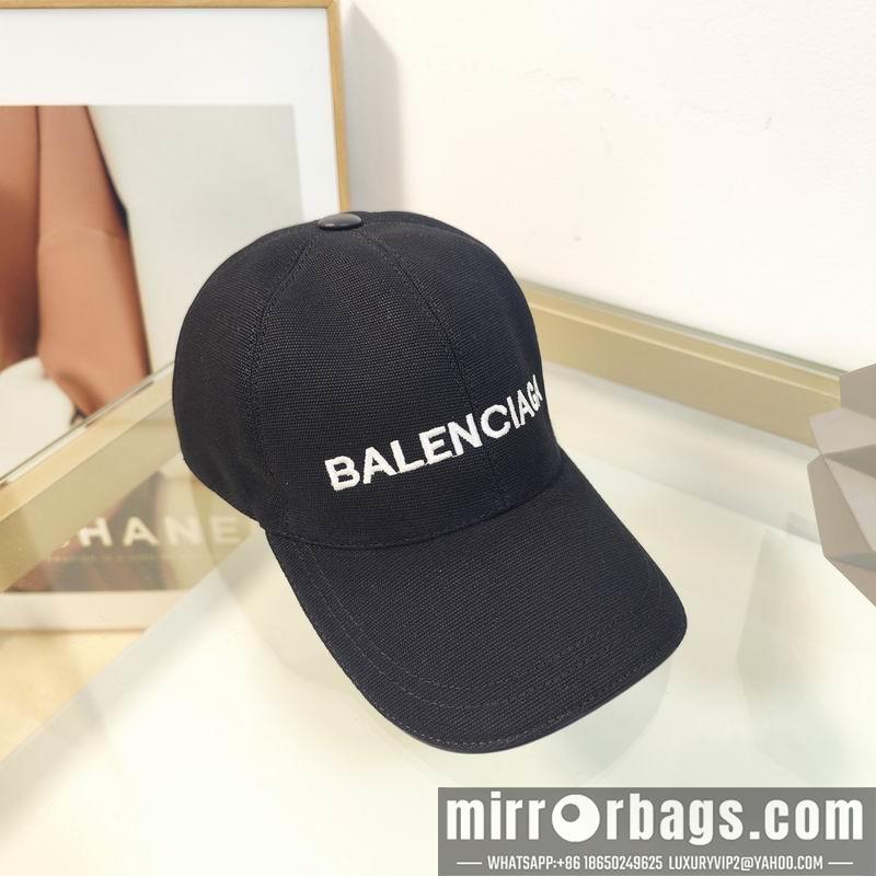 Balenciaga Hat dx80