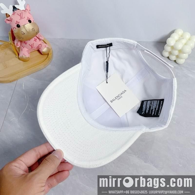 Balenciaga X Vogue Hat dx92