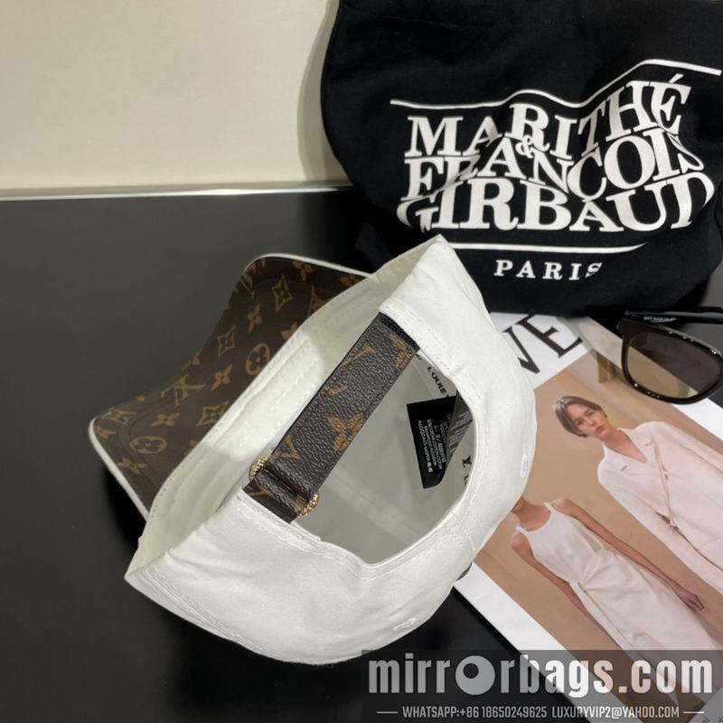 LV Hat 042803