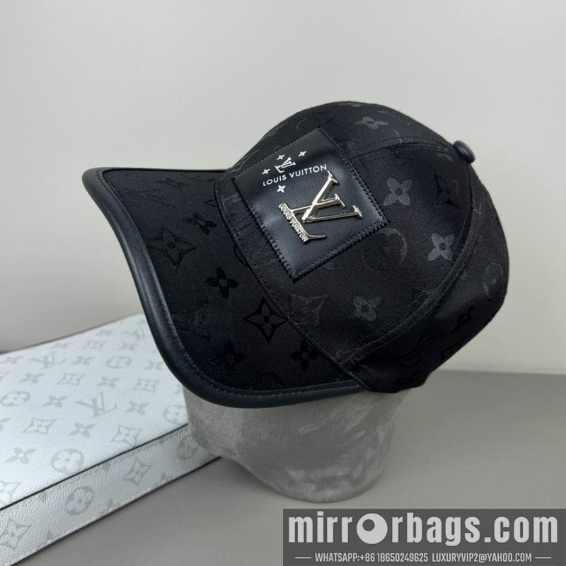 LV Hat dx64