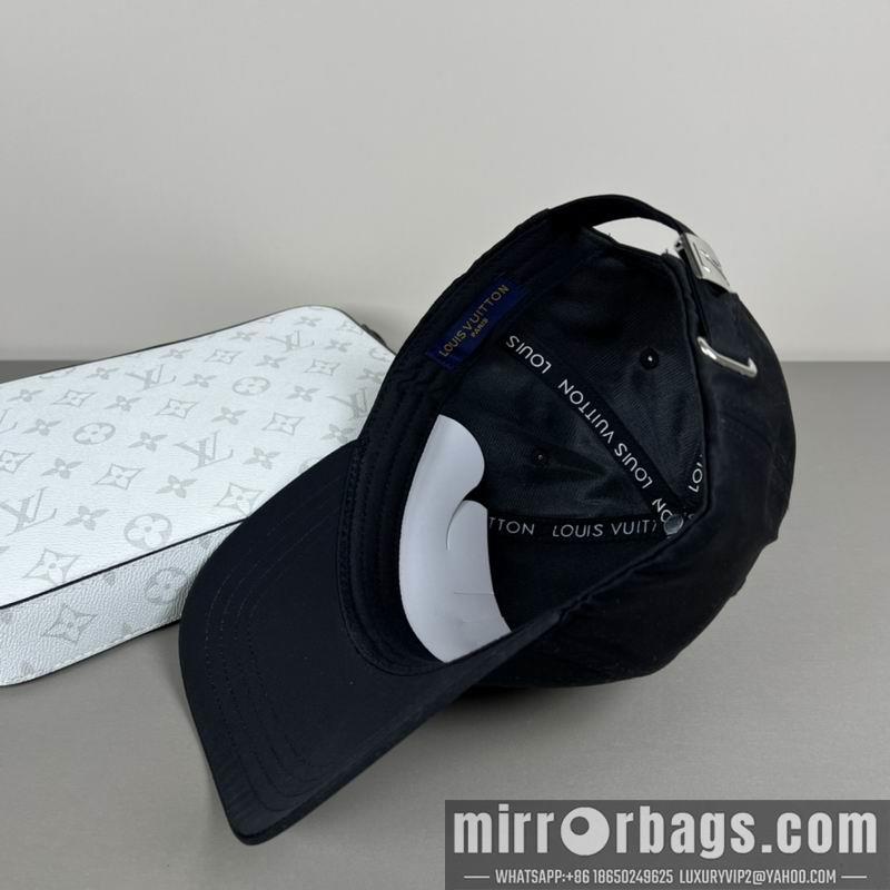 LV Hat dx16