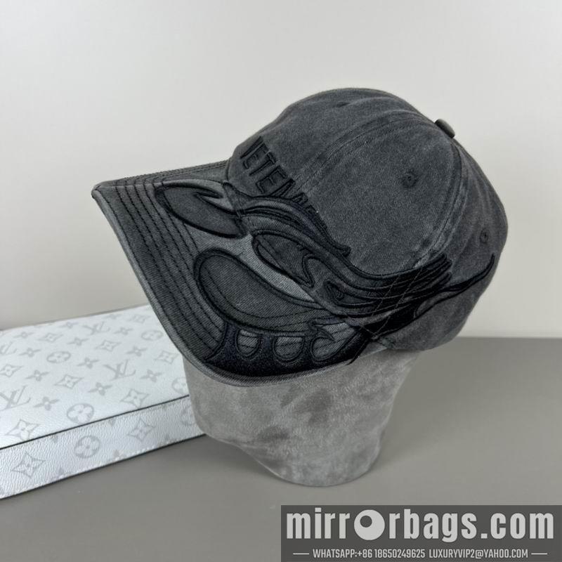 Vetements Hat dx01