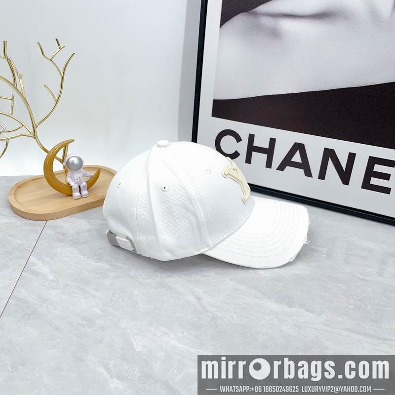 LV Hat dx158