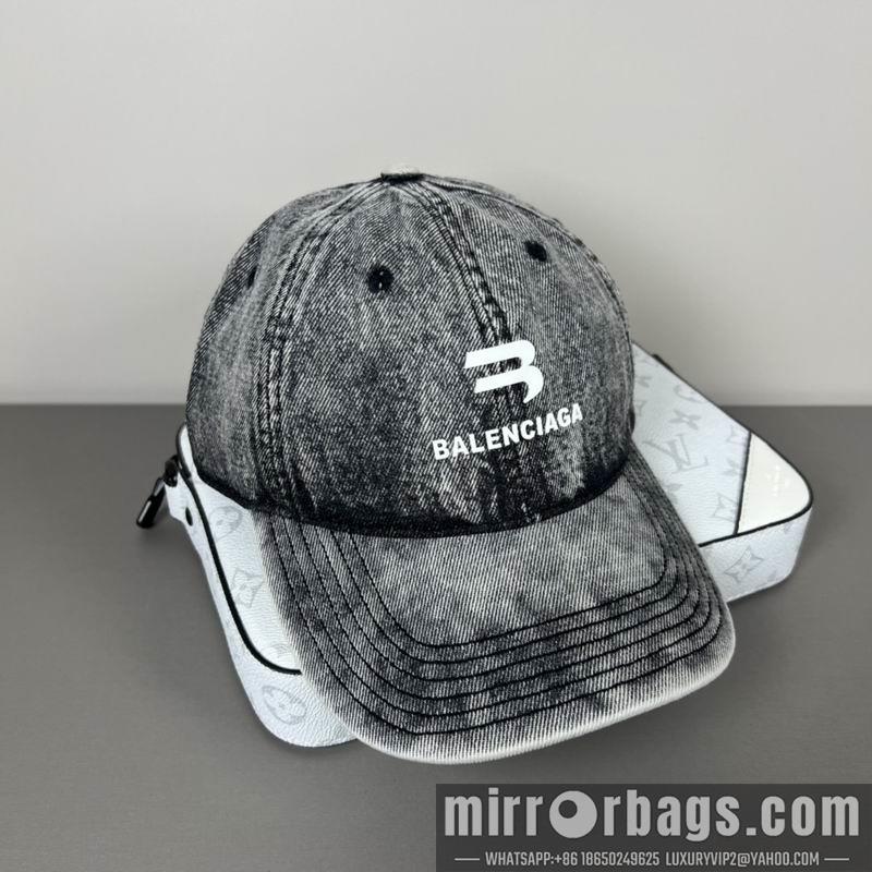 Balenciaga Hat dx29