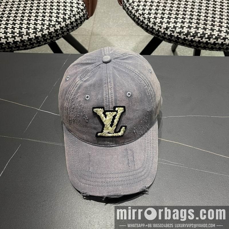 LV Hat 040201