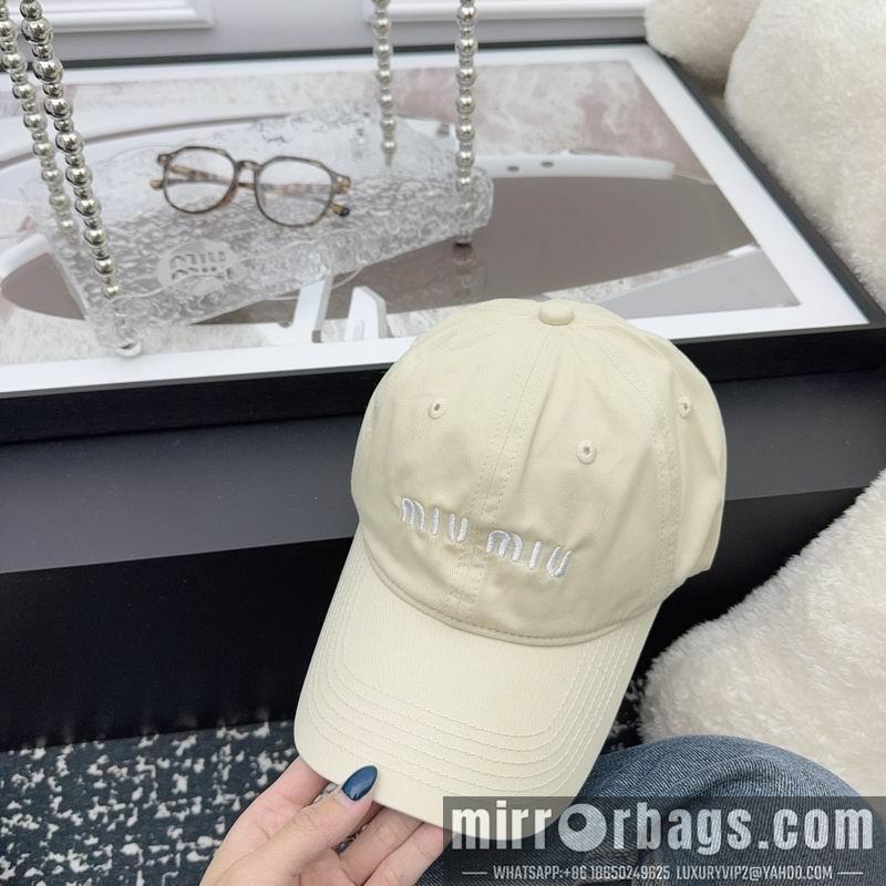 Miumiu Hat hm02