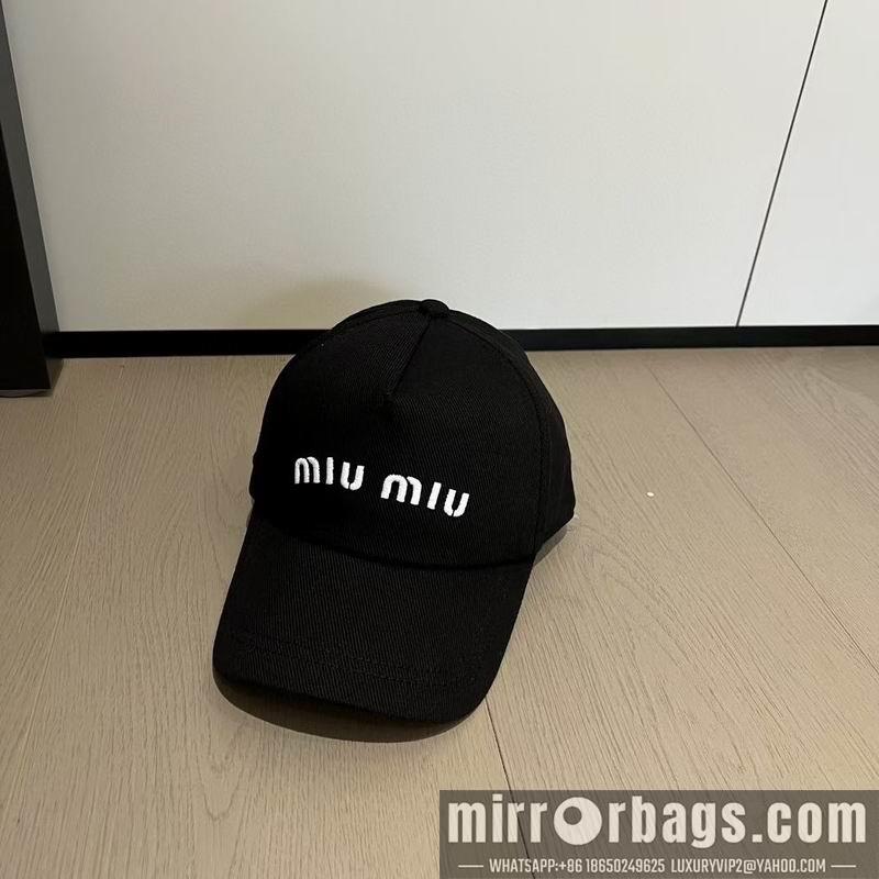 Miumiu Hat 091401