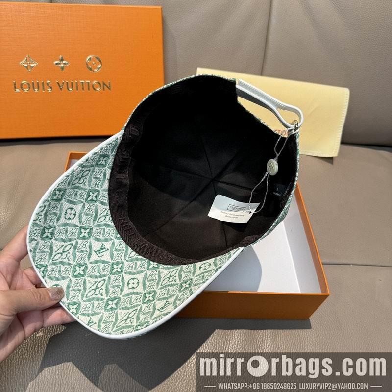 LV Hat dx121