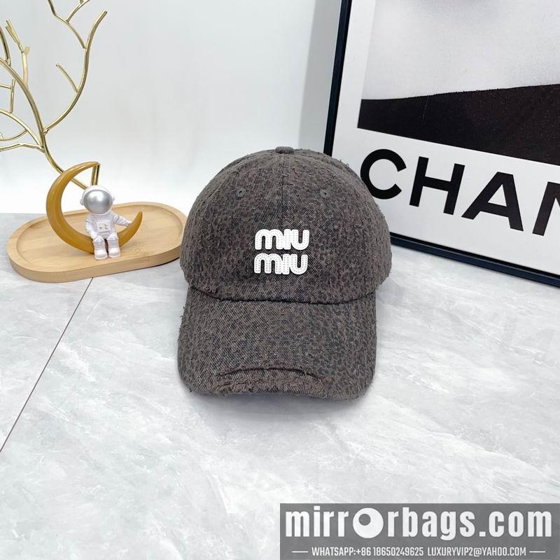 Miumiu Hat dx47