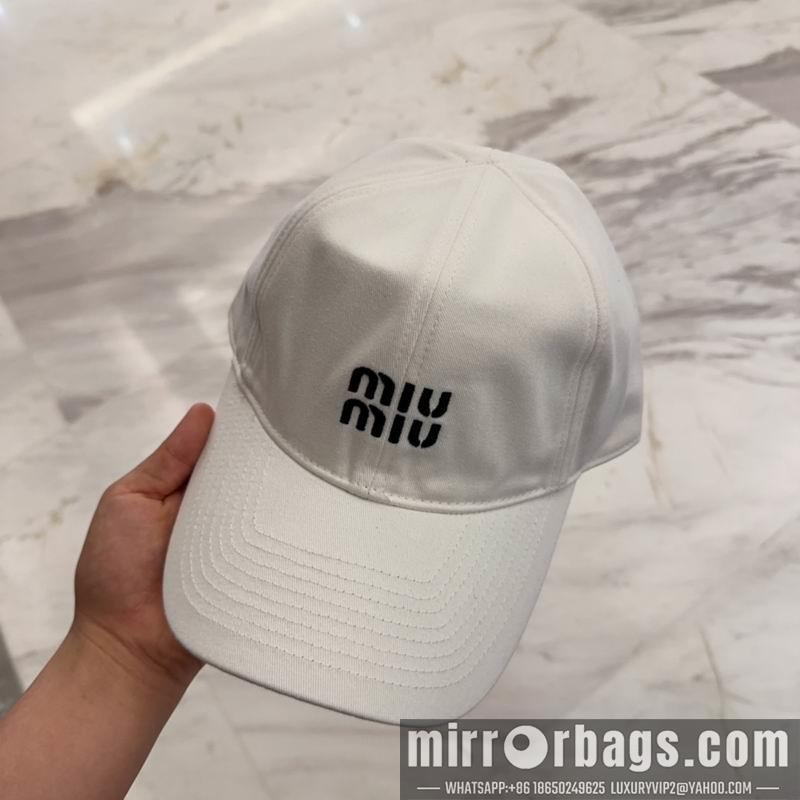 Miumiu Hat dx35