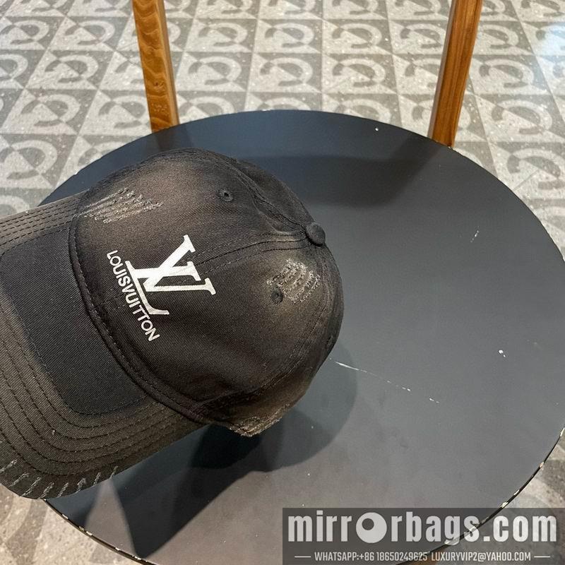LV Hat 020802