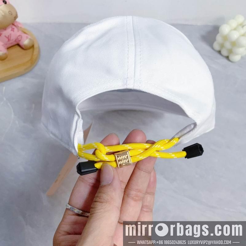 Miumiu Hat dx30