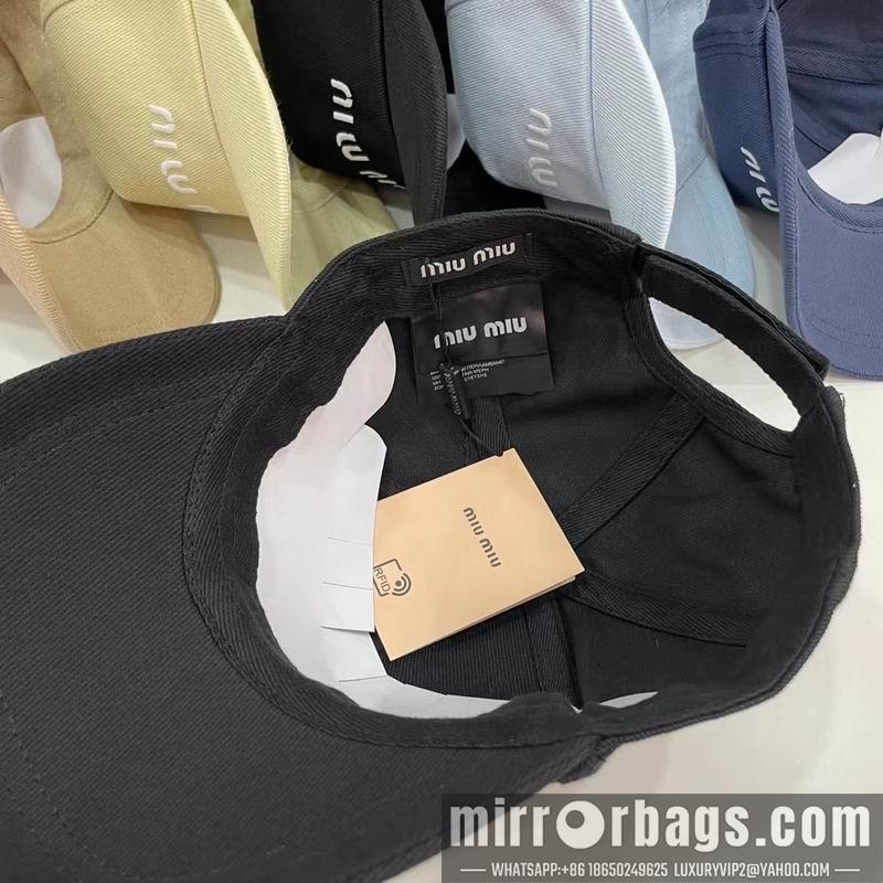 Miumiu Hat 072801