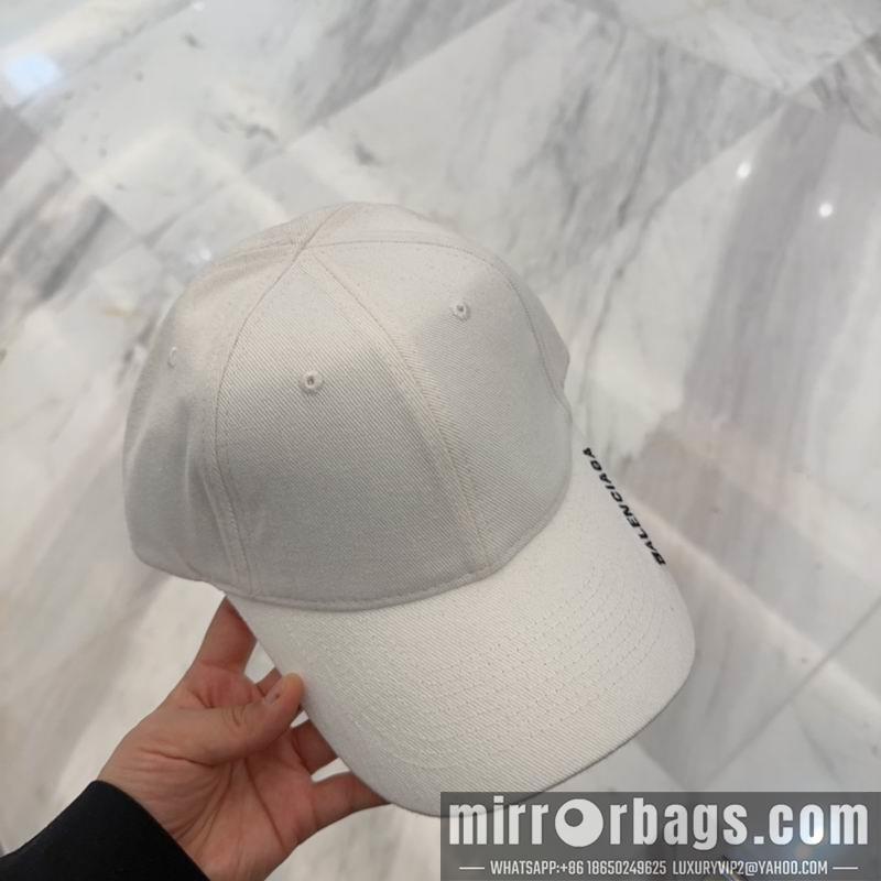 Balenciaga Hat dx70