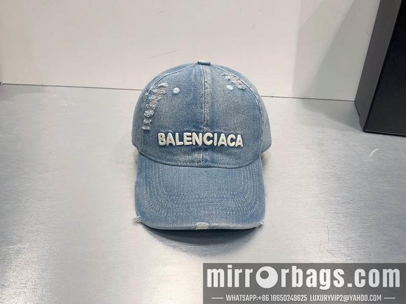 Balenciaga Hat dx03