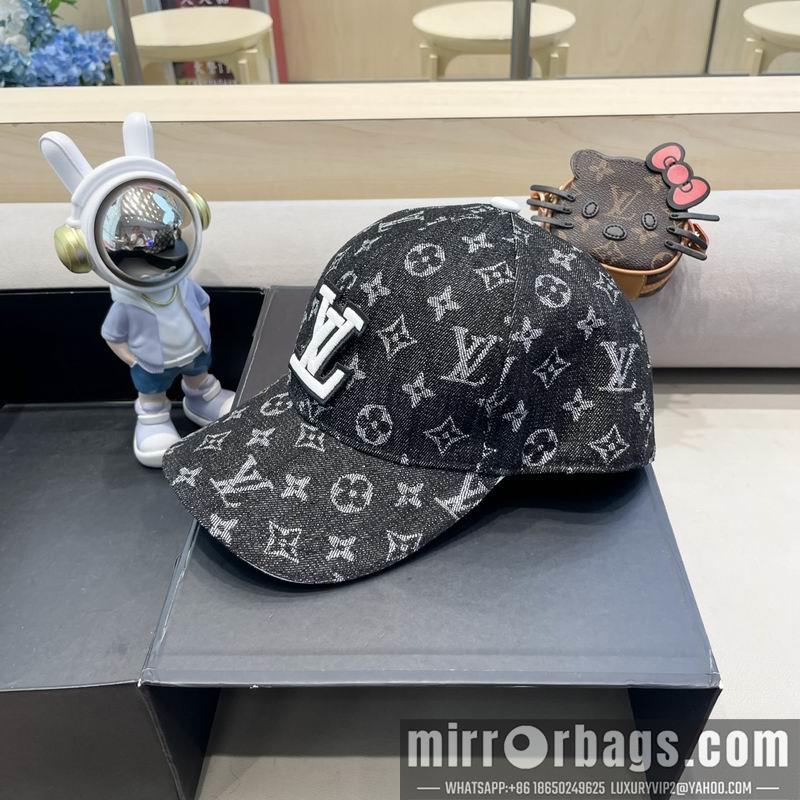 LV Hat 082601