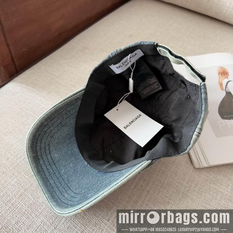 Balenciaga Hat dx39