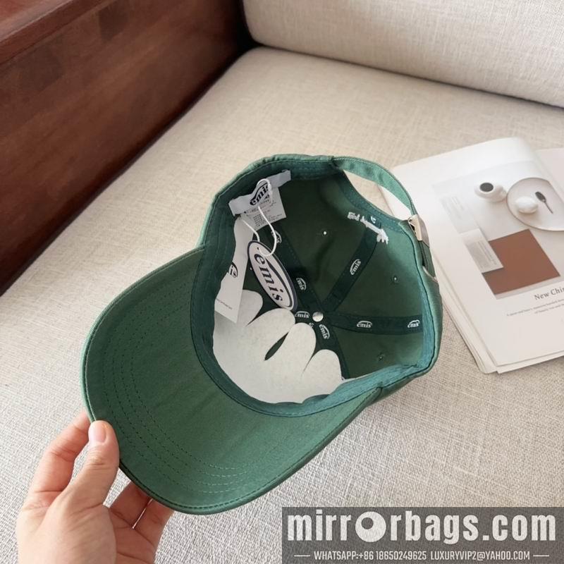 Emis Hat dx01