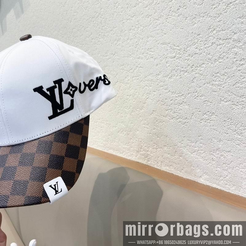 LV Hat 081803