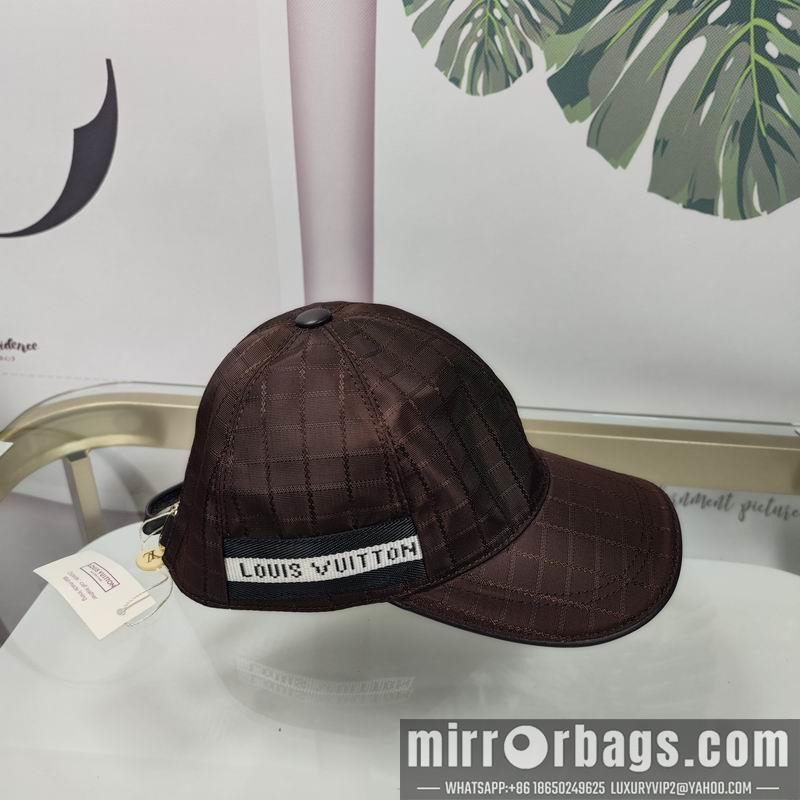 LV Hat dx132