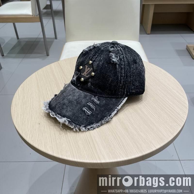 LV Hat 030953