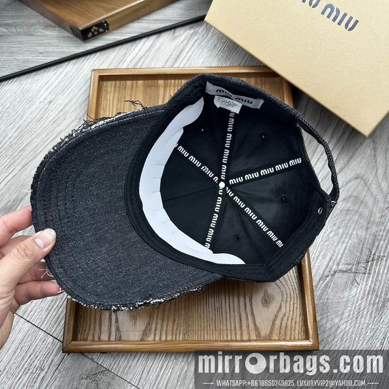 Miumiu Hat dx63