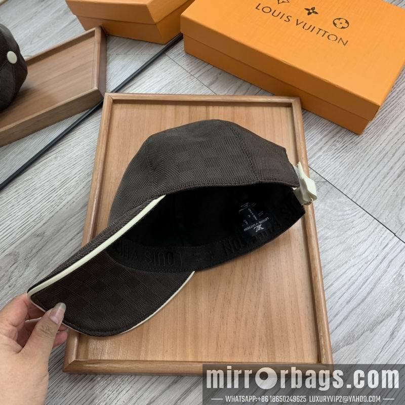 LV Hat dx152